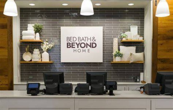 How do I register at Bed Bath and Beyond?