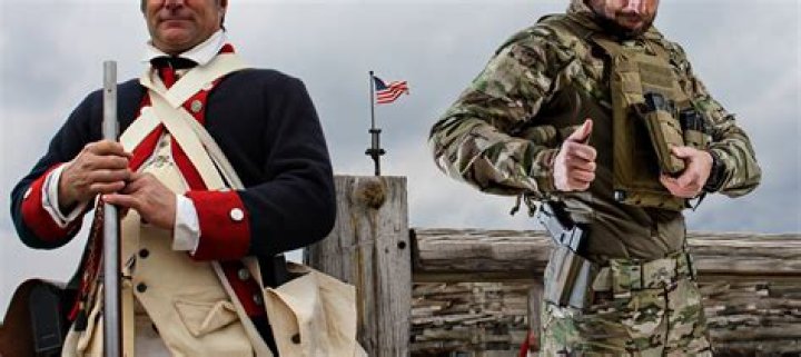 What did the Continental Army wear in the Revolutionary War?